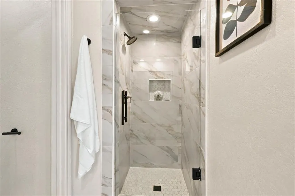 2221 Pine Thicket Lane
