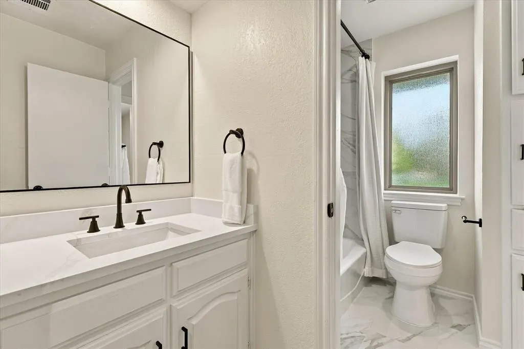 2221 Pine Thicket Lane