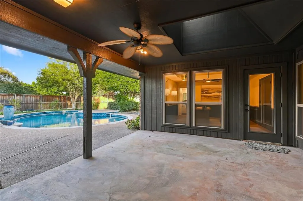 2221 Pine Thicket Lane