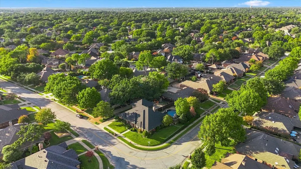 2221 Pine Thicket Lane