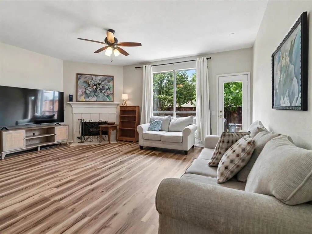 11379 Lockshire Drive