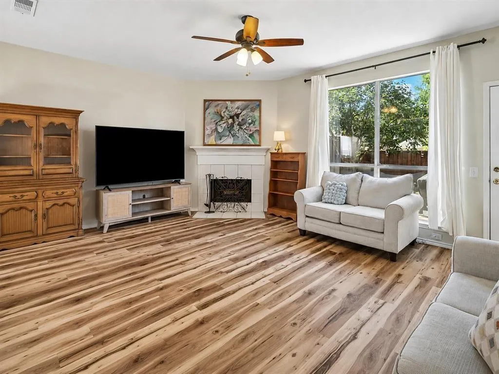 11379 Lockshire Drive