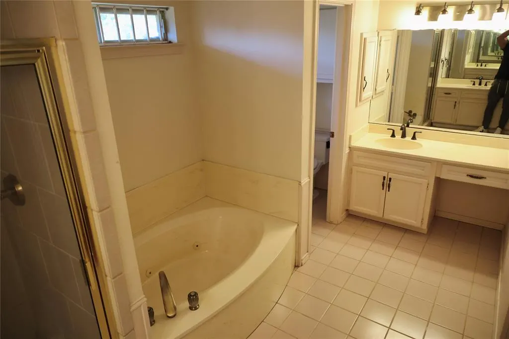 2206 Morning Glory Drive
