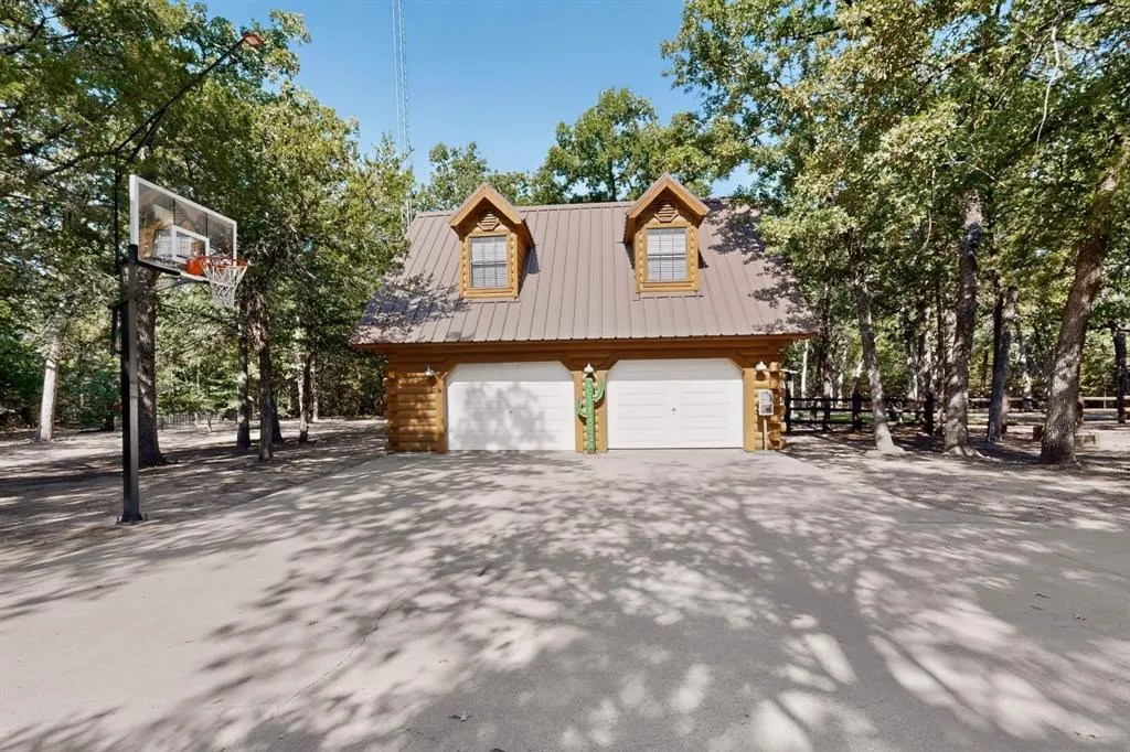3546 Private Rd 2562