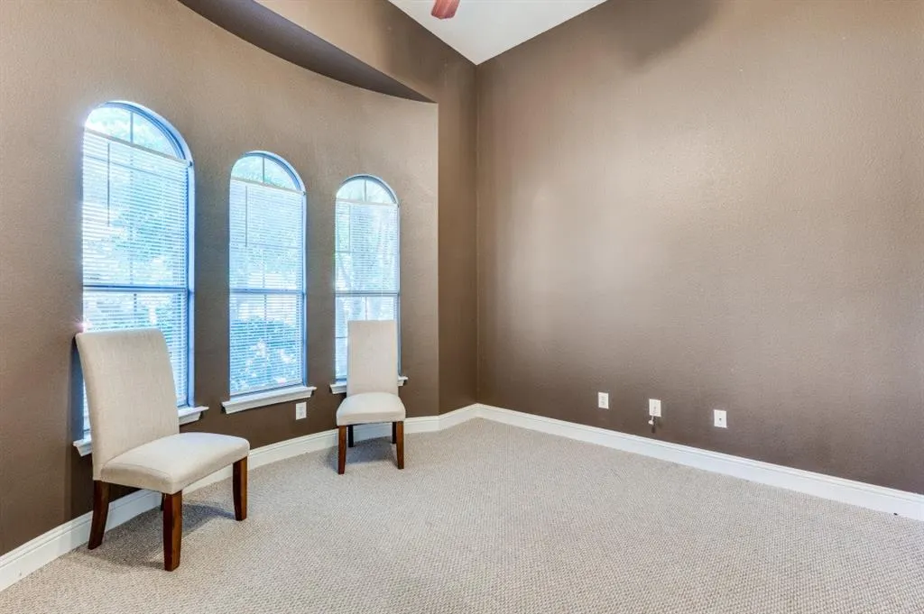 4652 Phillip Drive