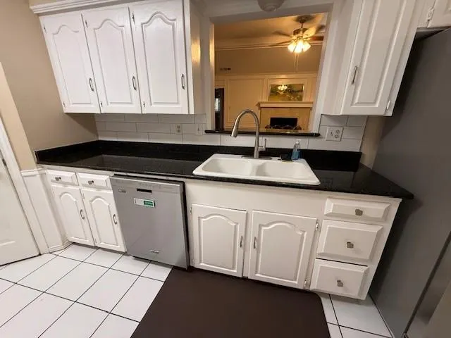 6918 LA MANGA Drive