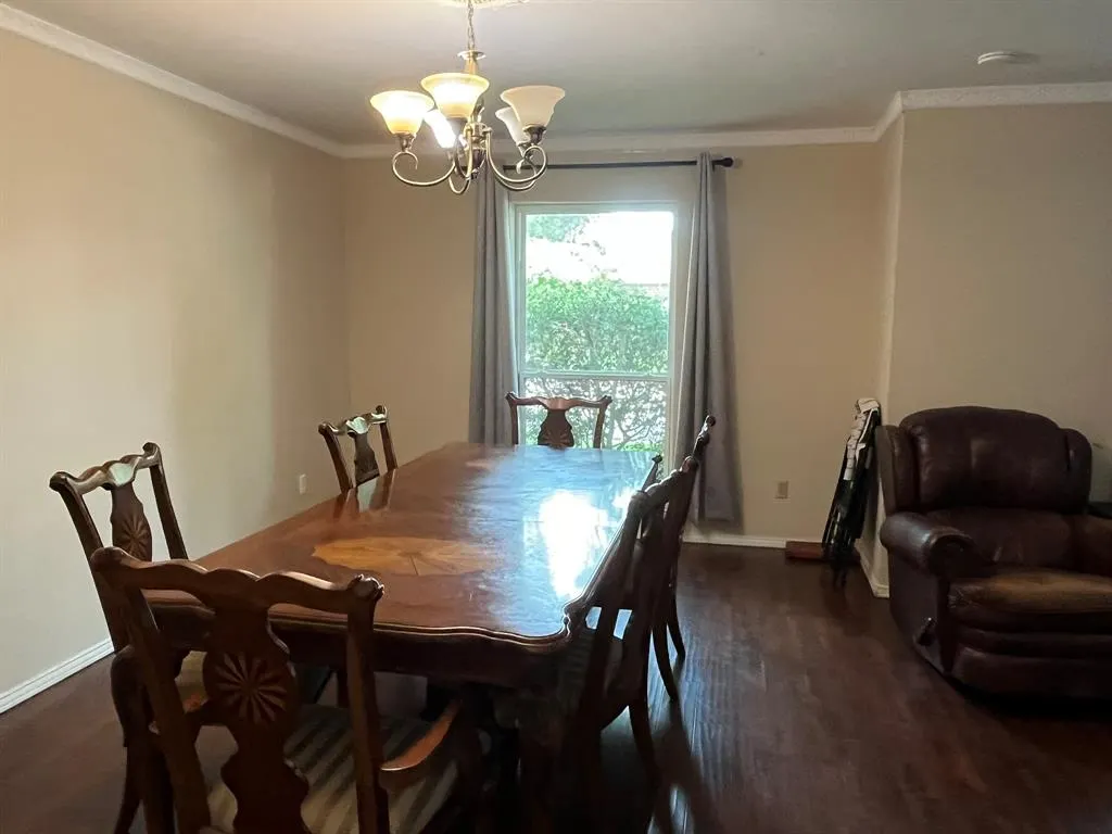6918 LA MANGA Drive