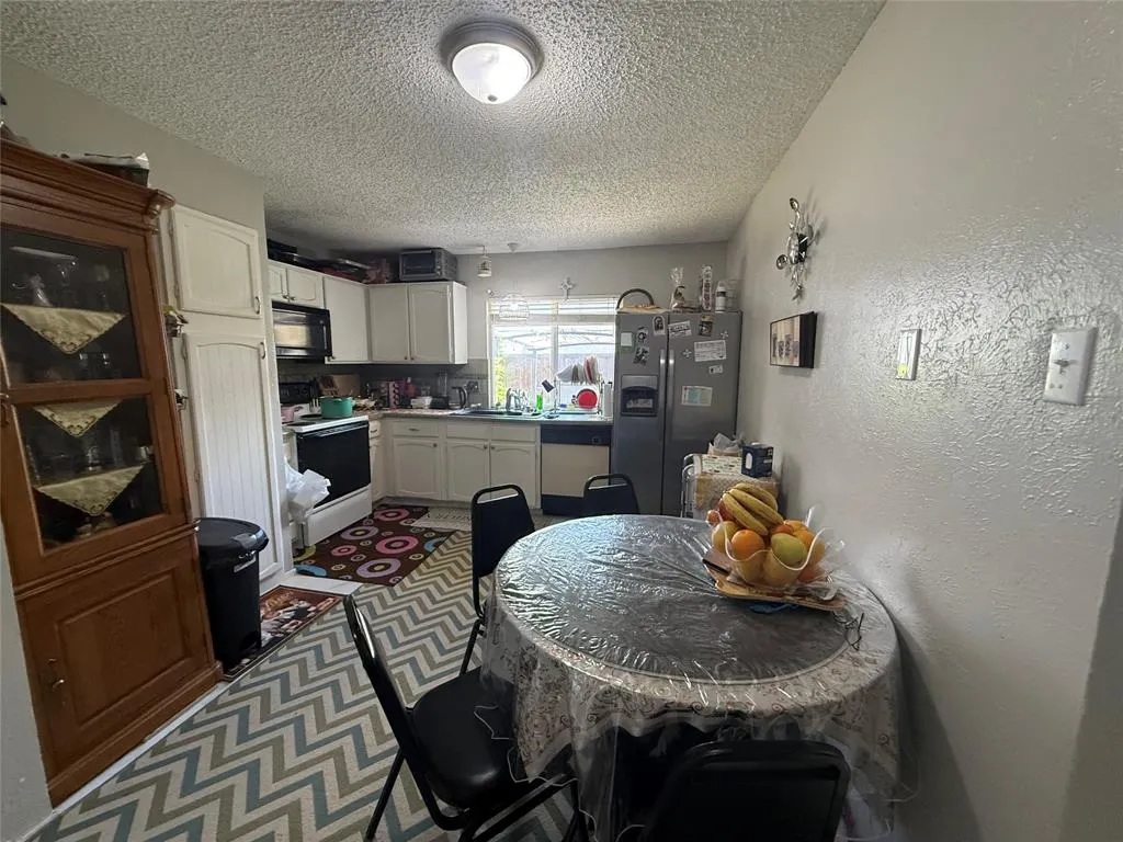 2809 Royalty Drive