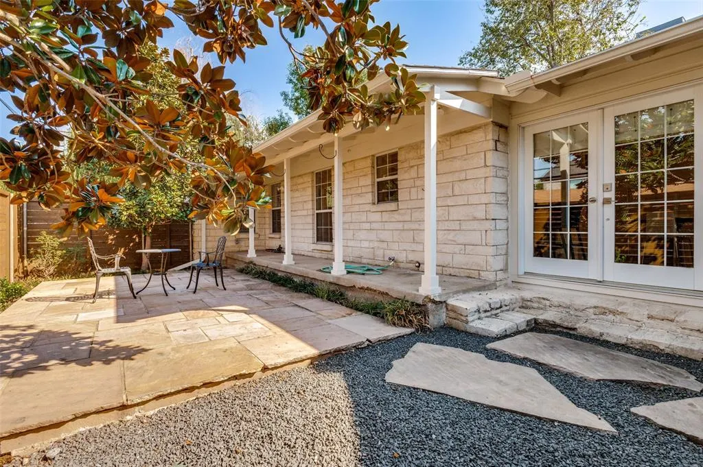 7627 Robin Road