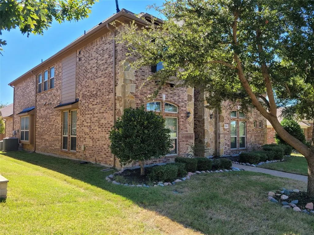 11901 Del Rio