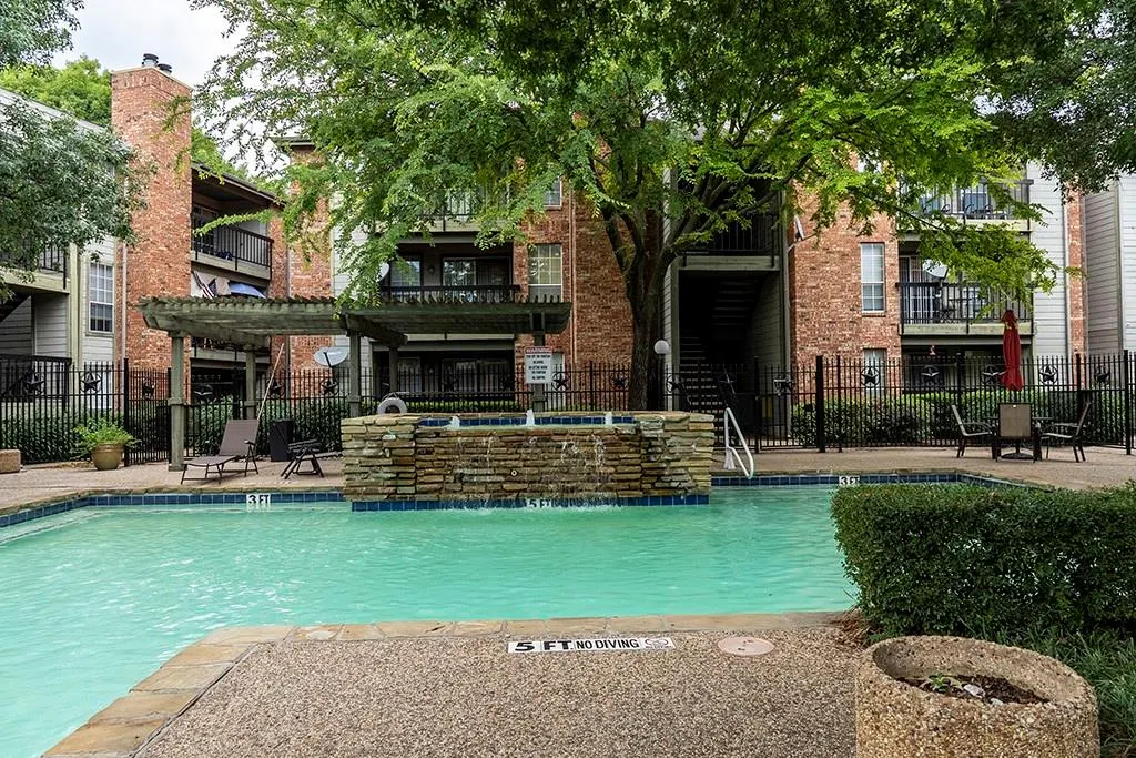 18333 Roehampton Drive #417
