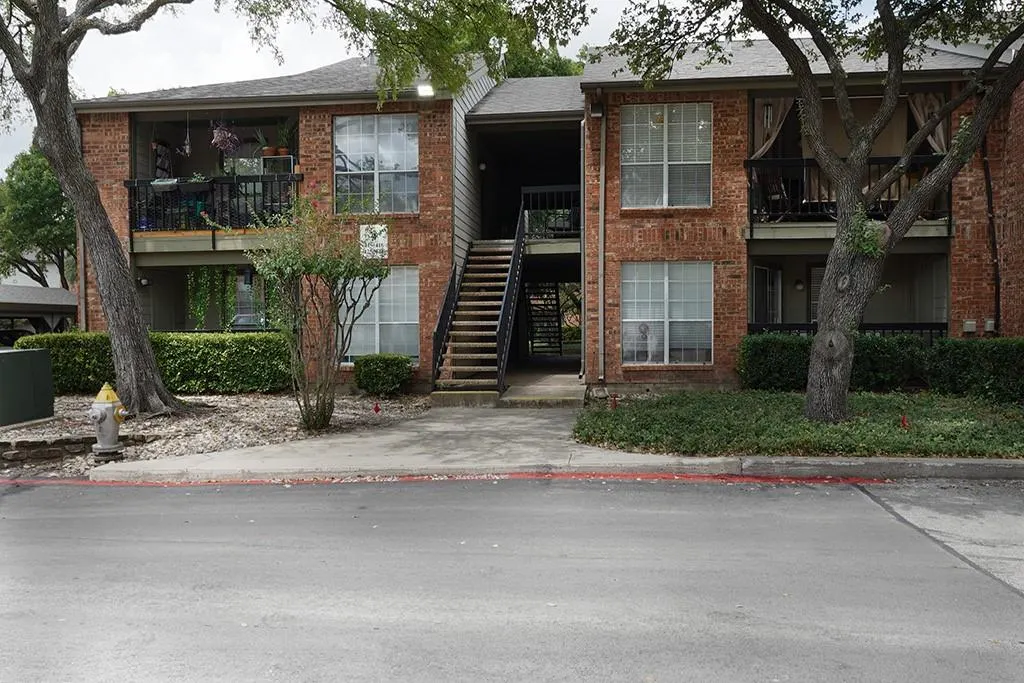 18333 Roehampton Drive #417