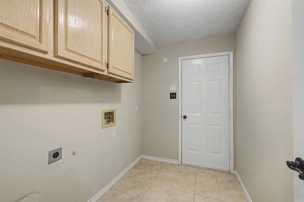 2705 Wind Ridge