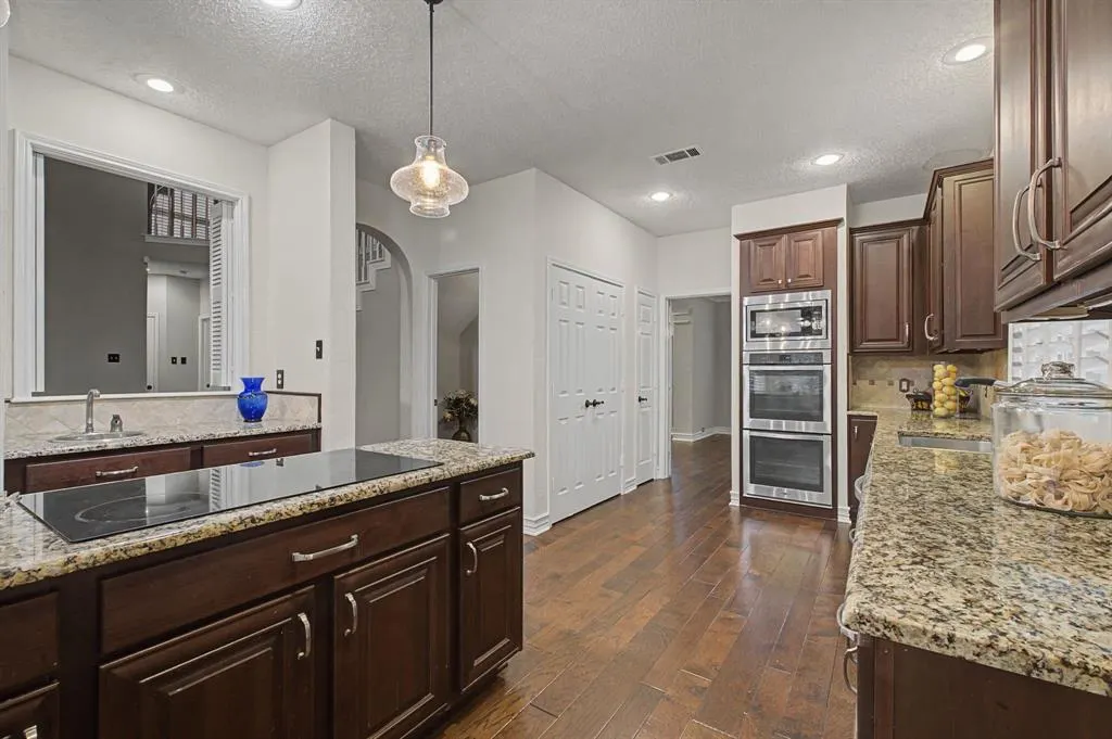 2705 Wind Ridge