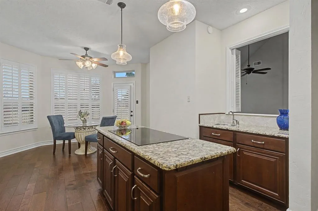 2705 Wind Ridge