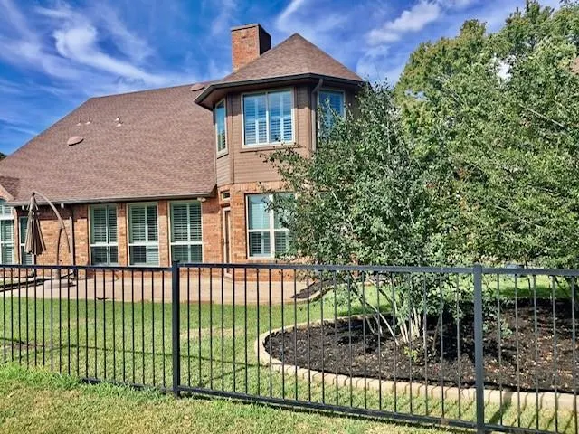 2705 Wind Ridge