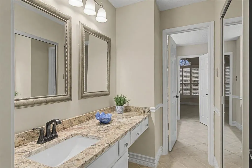2705 Wind Ridge