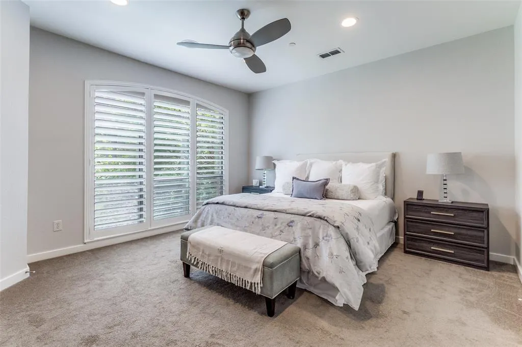 2411 N Hall Street #31