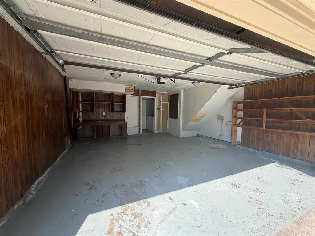 1112 Princeton Drive