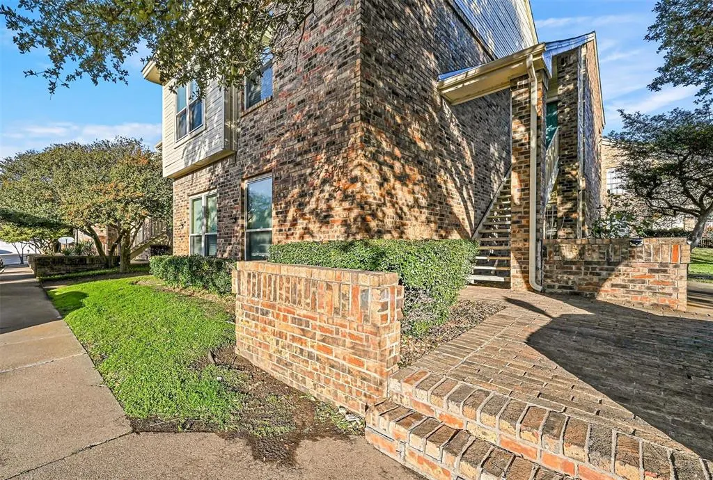 3100 Devonshire Drive #209