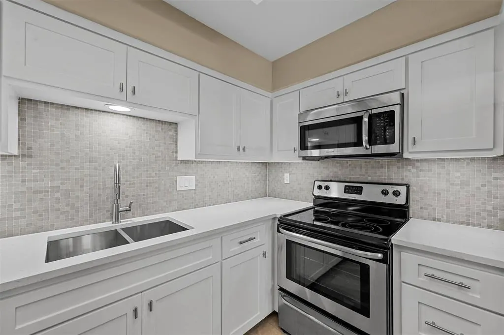 3100 Devonshire Drive #209