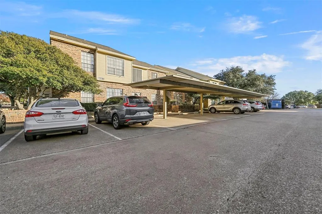 3100 Devonshire Drive #209