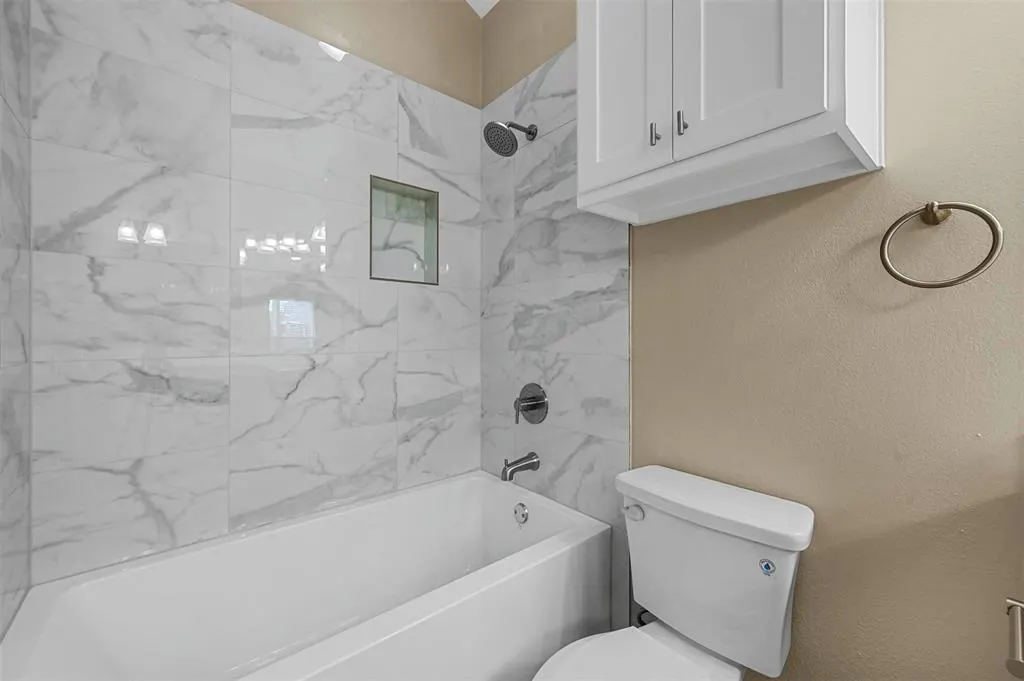 3100 Devonshire Drive #209