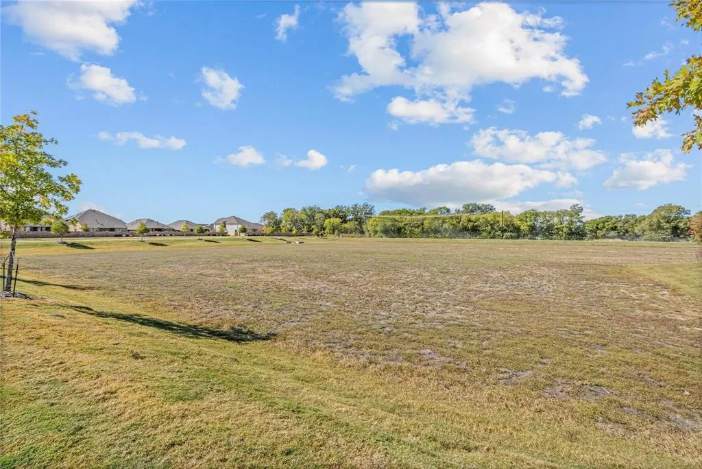 3700 Bluebird Lane