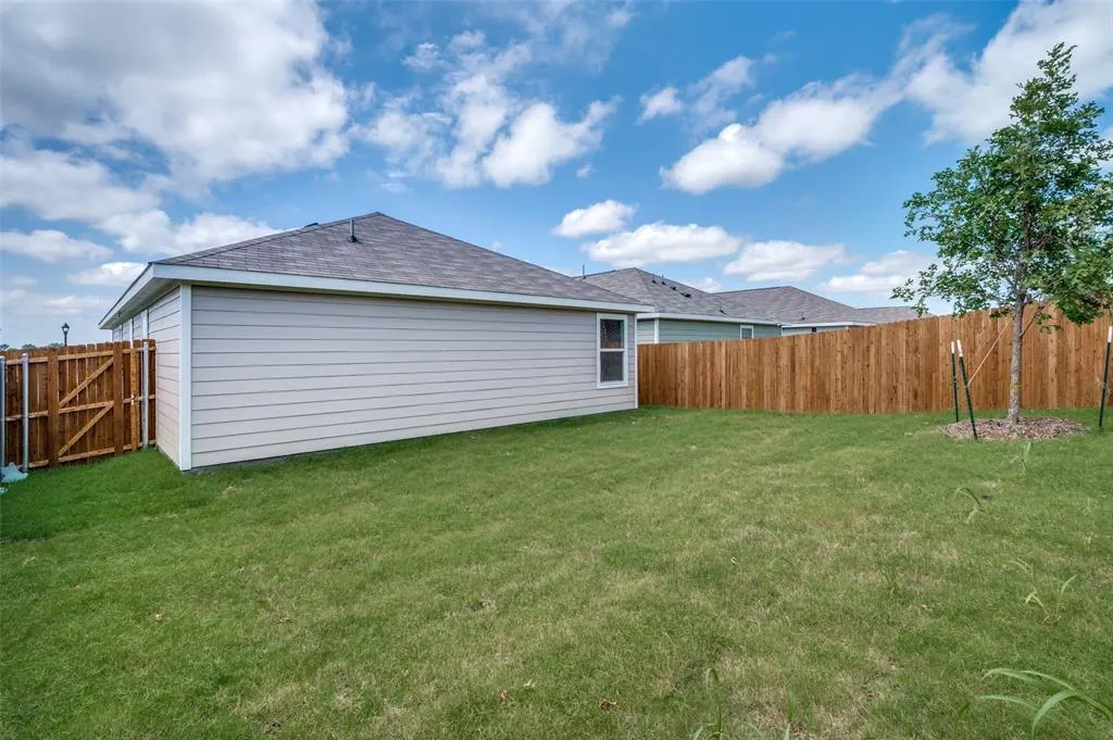 3700 Bluebird Lane