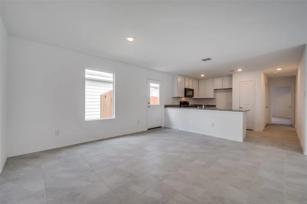3700 Bluebird Lane