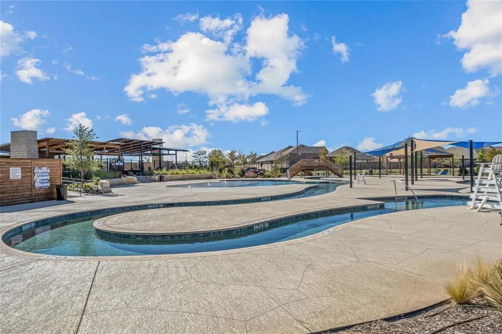 3700 Bluebird Lane