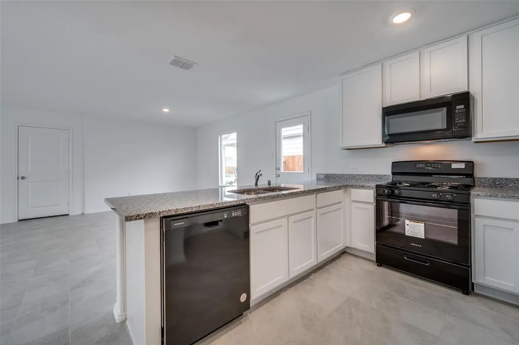 3700 Bluebird Lane