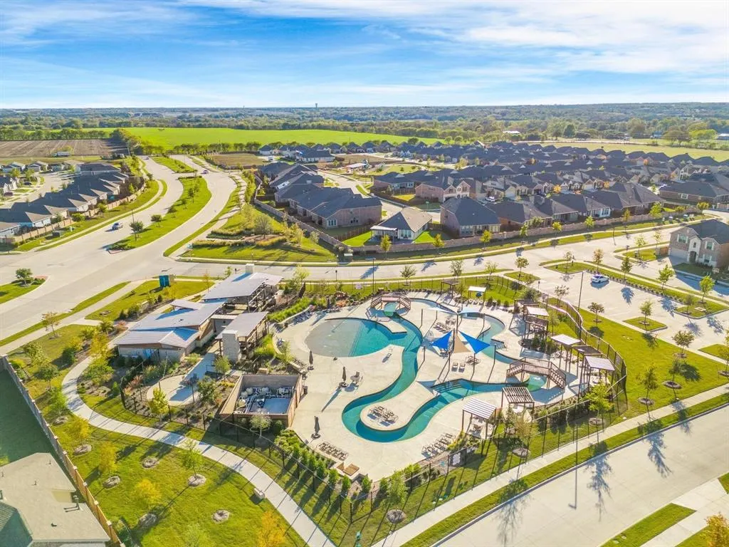 3700 Bluebird Lane