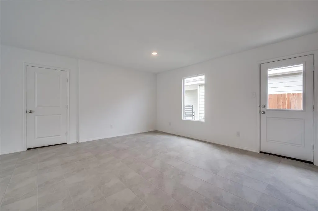 3700 Bluebird Lane