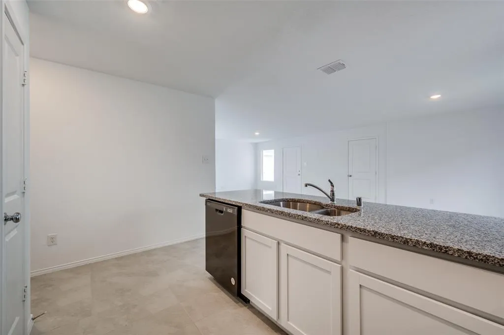 3700 Bluebird Lane