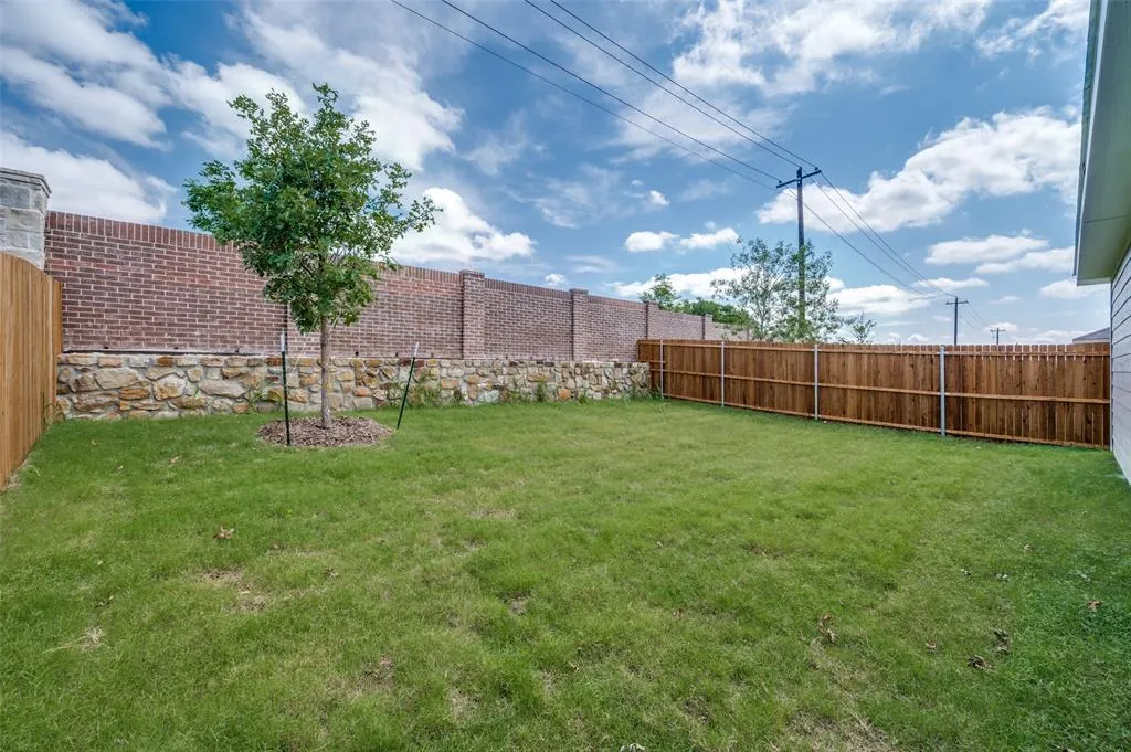 3700 Bluebird Lane