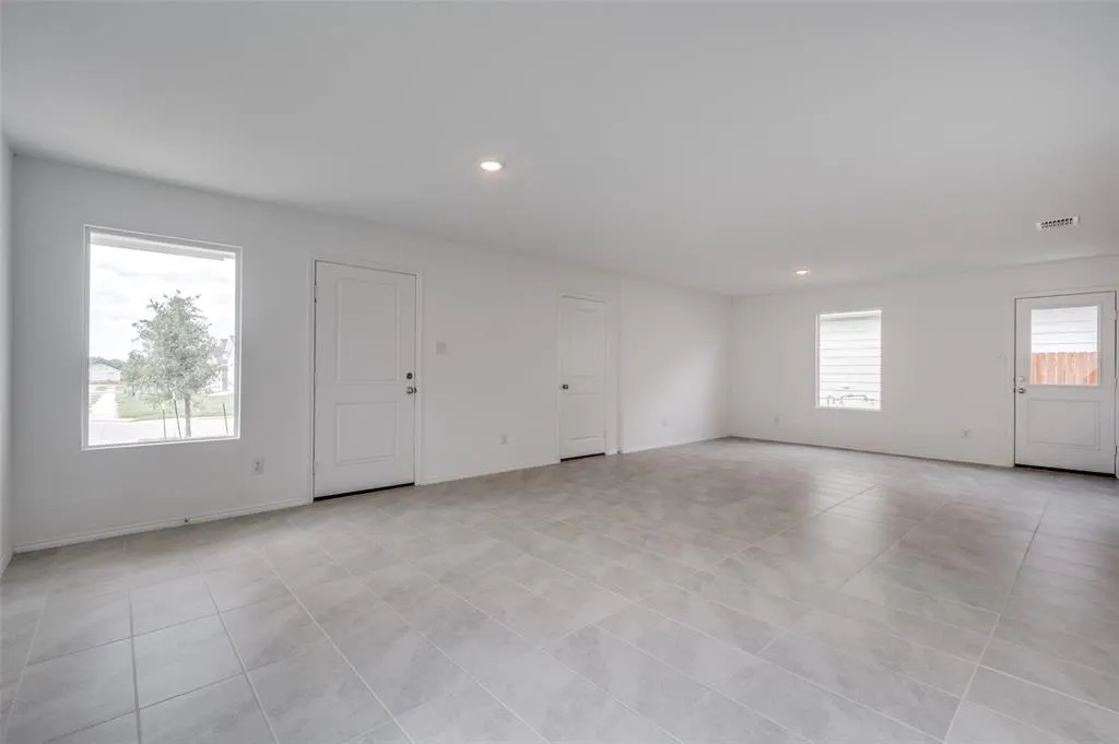 3700 Bluebird Lane