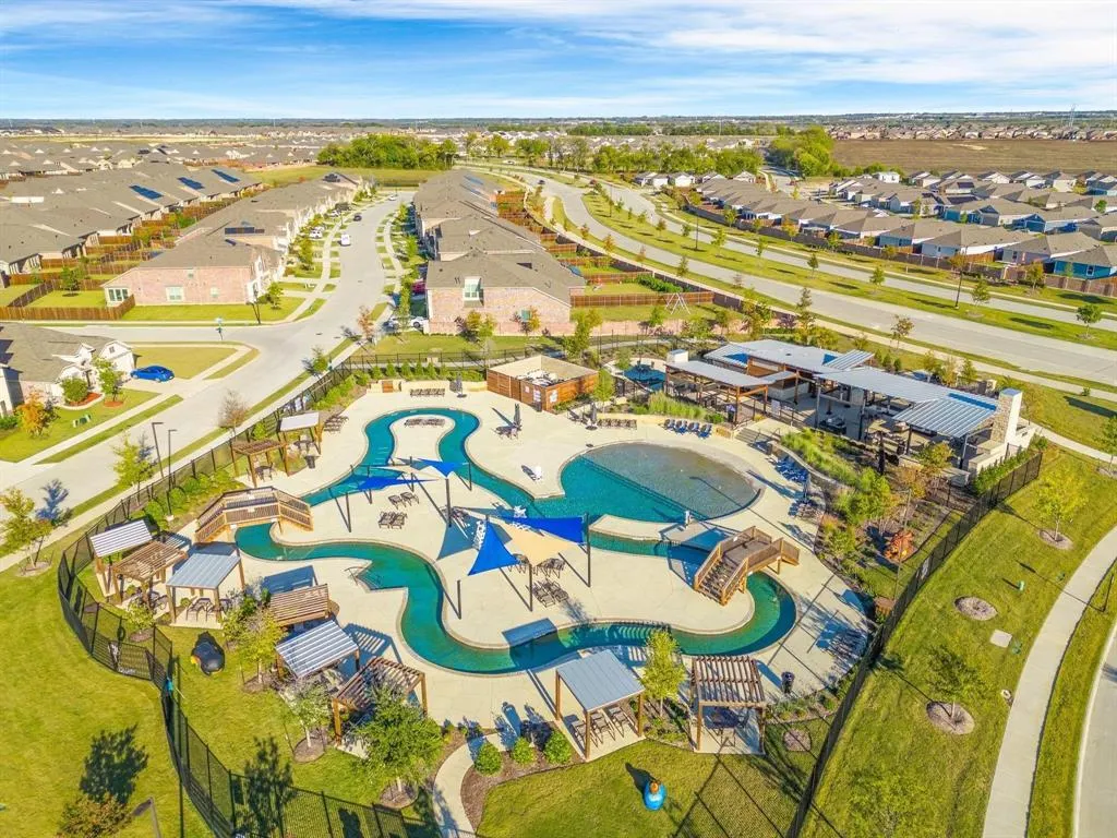 3700 Bluebird Lane