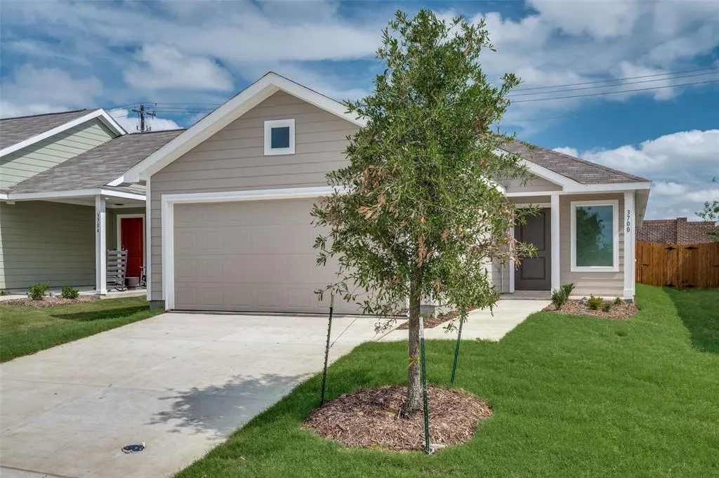 3700 Bluebird Lane