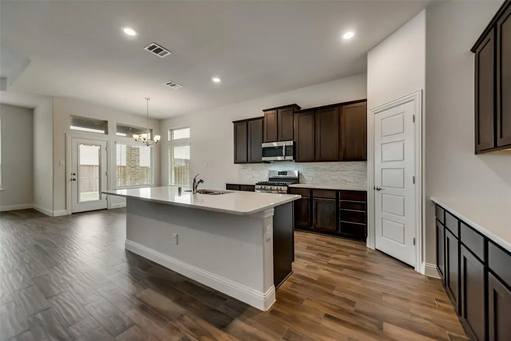 6101 Brunswick Drive
