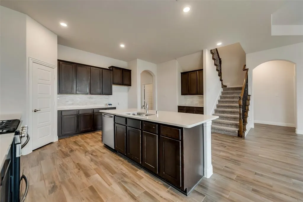 6101 Brunswick Drive