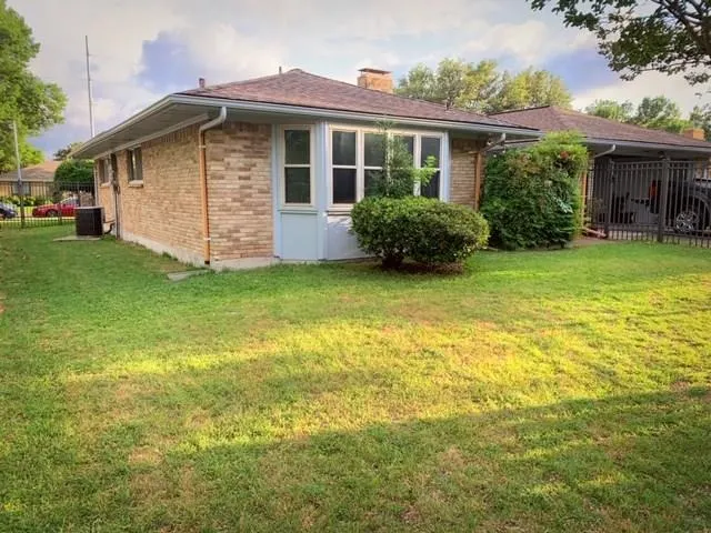 1813 University Drive