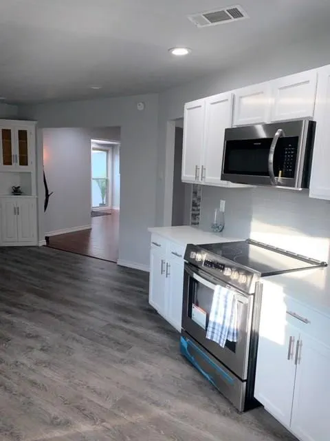 1813 University Drive
