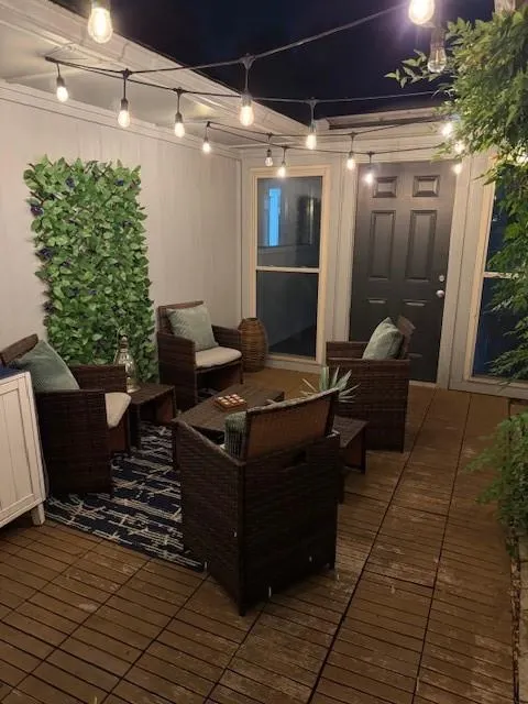1813 University Drive