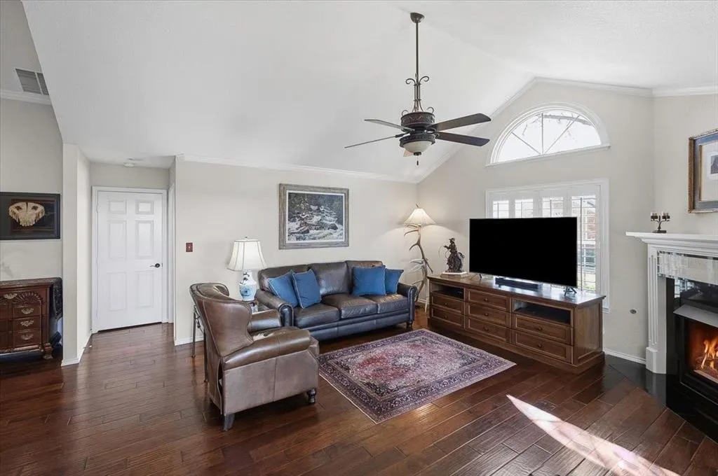 6137 Haley Lane