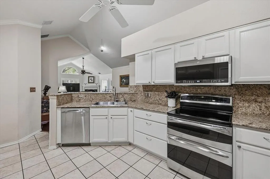 6137 Haley Lane