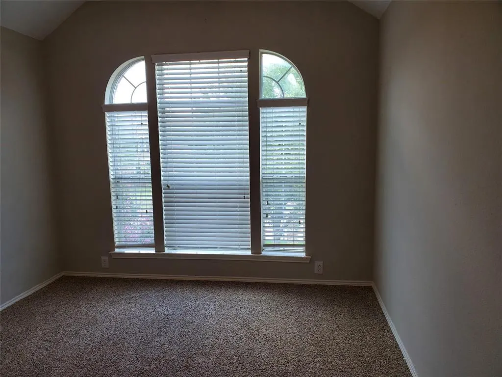 2077 Sleepy Hollow Trail