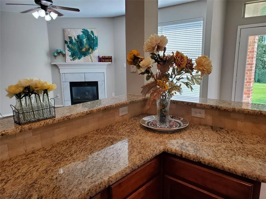 2077 Sleepy Hollow Trail