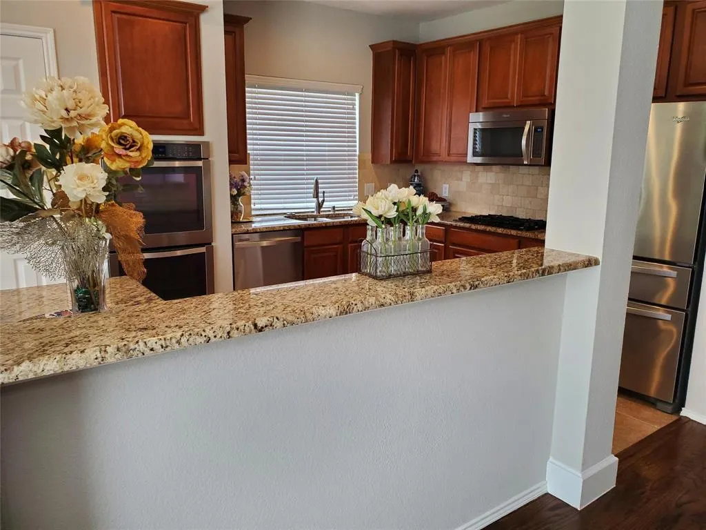 2077 Sleepy Hollow Trail