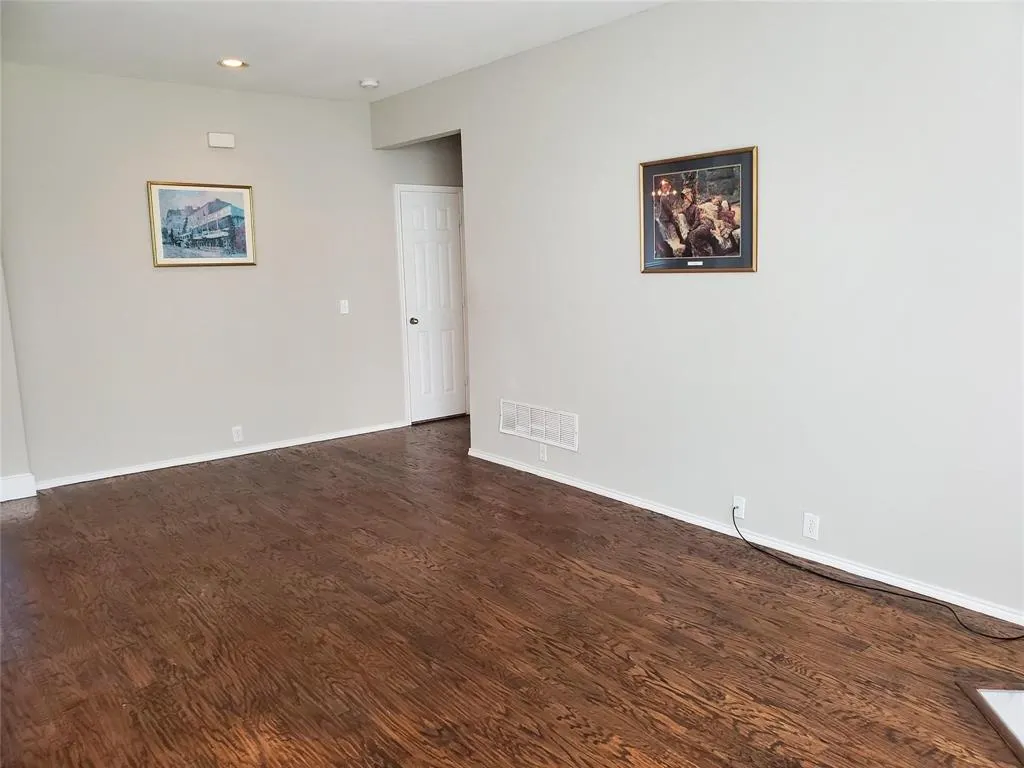 2077 Sleepy Hollow Trail